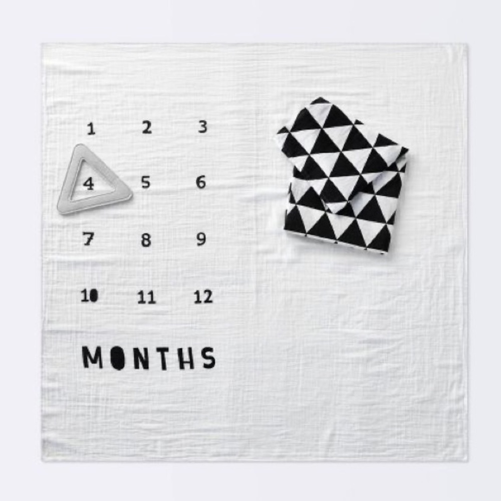 Muslin Blankets with Felt Frame Triangle - Cloud Island™ White/Black NWT